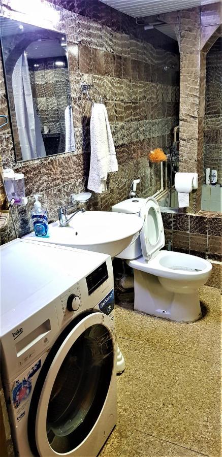 Backpackers Hostel Tbilisi Exteriör bild