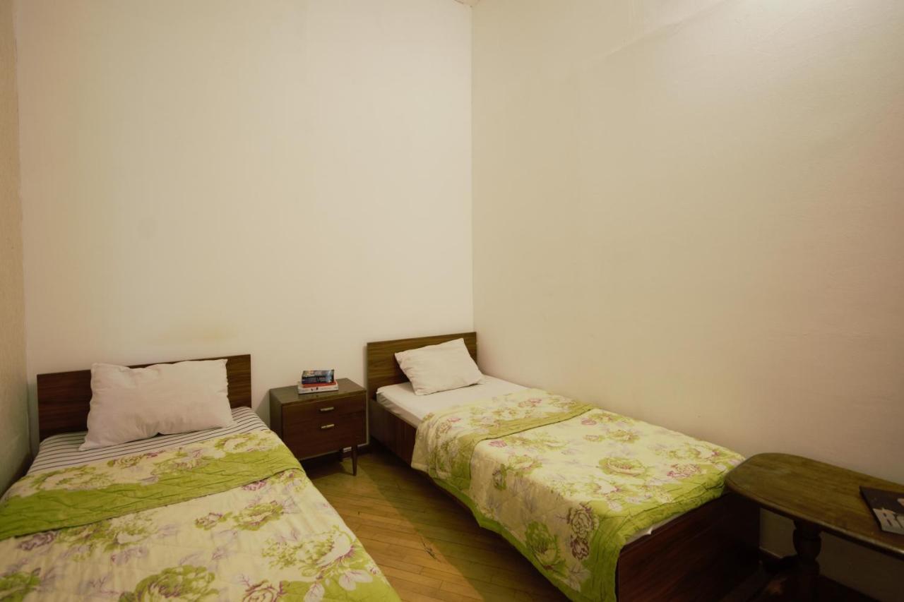 Backpackers Hostel Tbilisi Exteriör bild